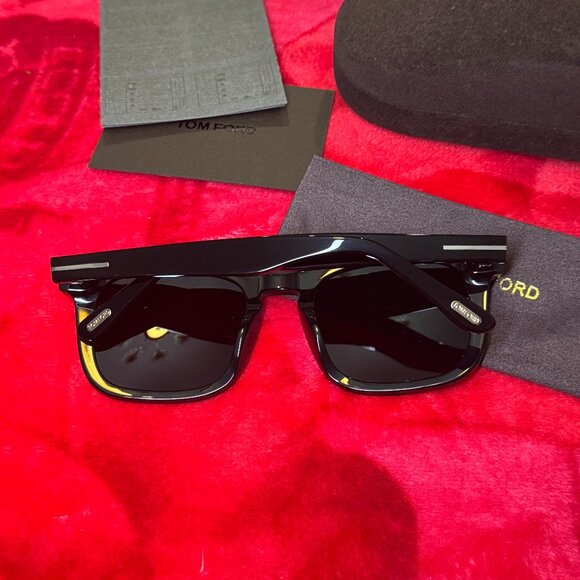Tom Ford Black Square Sunglasses - Viral Minimalist Trend main image 7